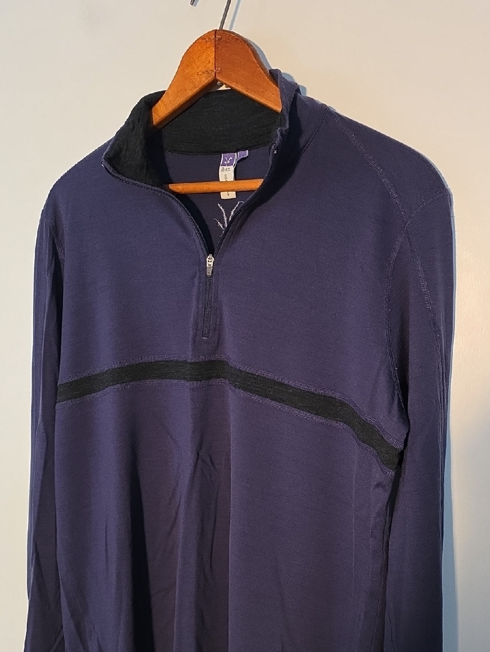 ibex Men's Medium Navy Quarter-Zip with Black Chest Stripe Perfect Cond.
